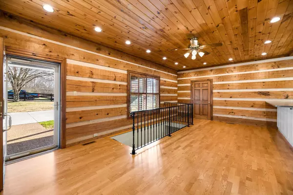 Knoxville, TN 37922,803 Freels LN