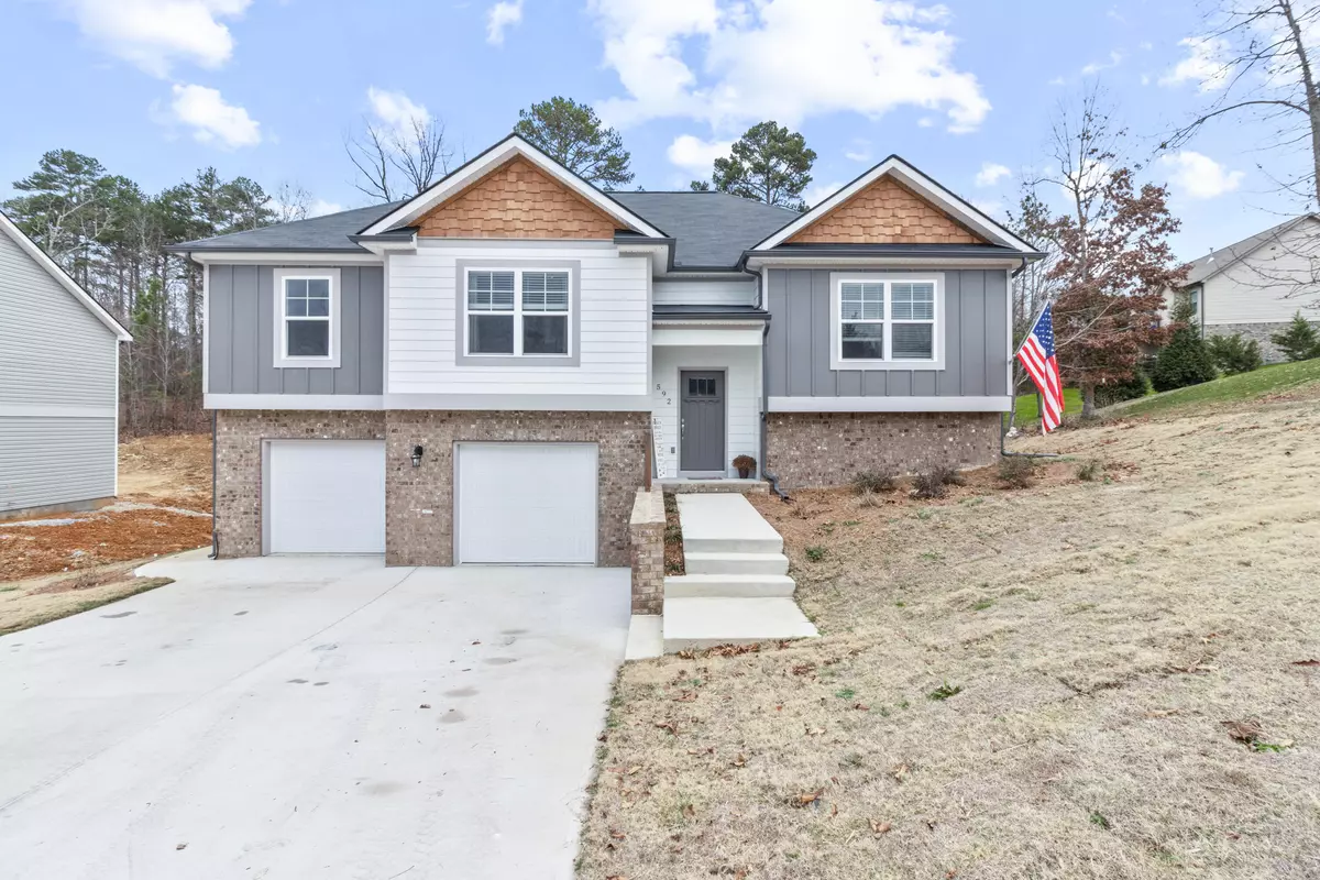 Soddy Daisy, TN 37379,592 Sir Carlos DR