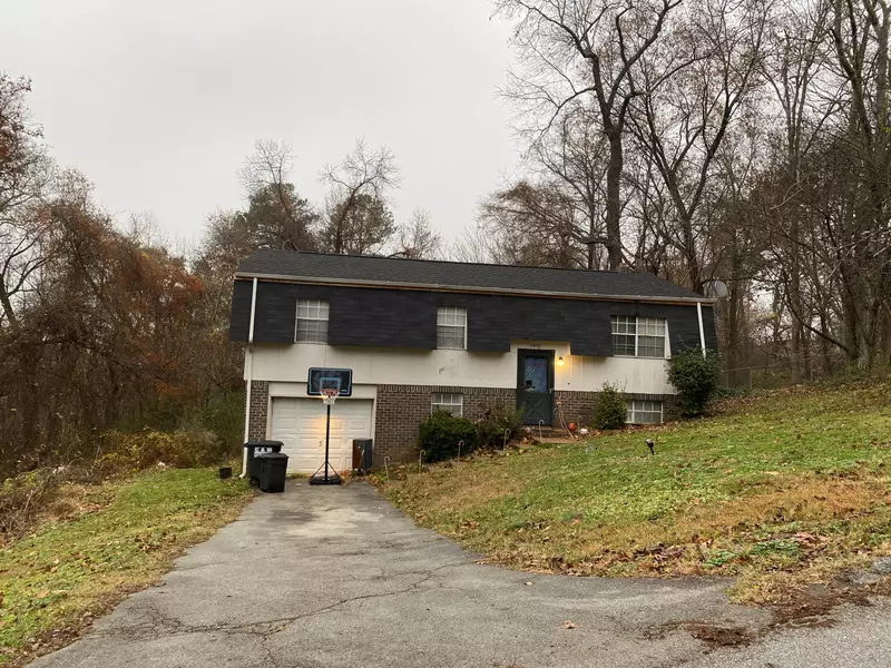 5907 Stonewall DR, Harrison, TN 37341