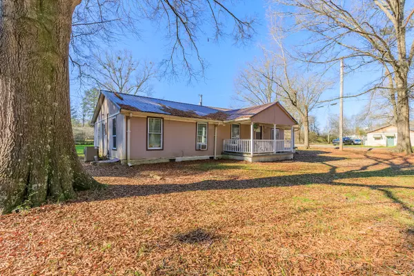 52 Alder CIR, Rossville, GA 30741