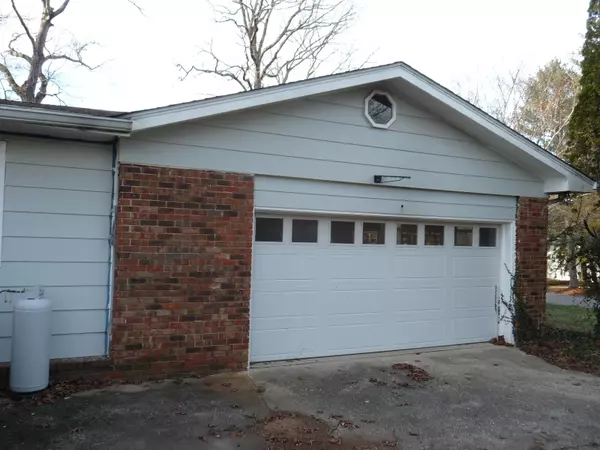 Signal Mountain, TN 37377,2410 Dowler CIR