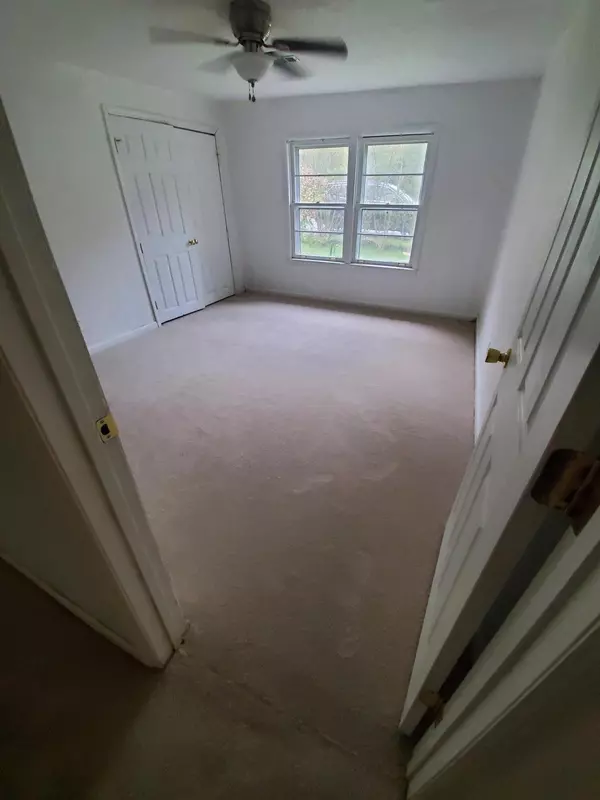 Signal Mountain, TN 37377,2052 Oak ST