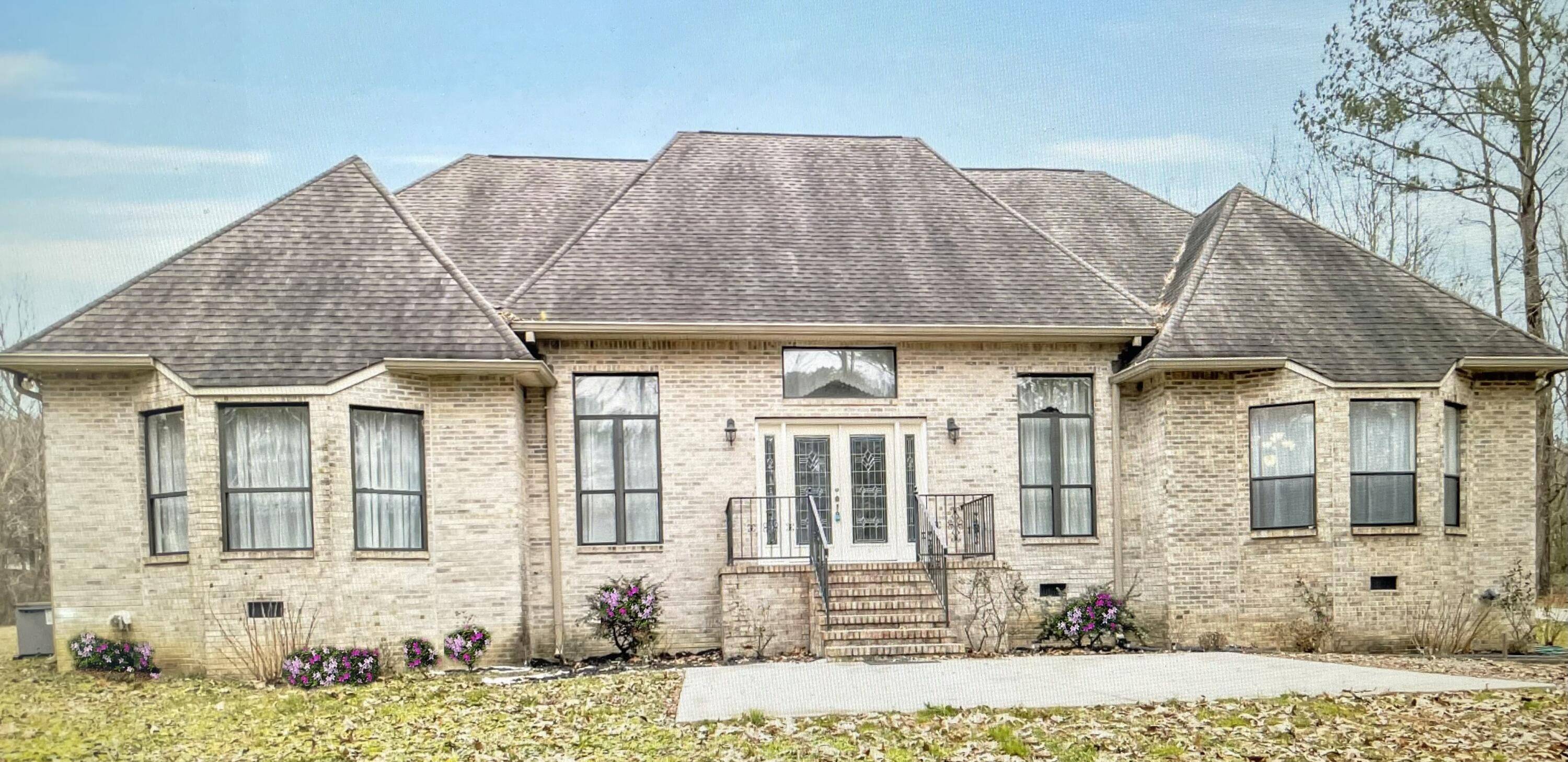 8717 Winterberry LN, Chattanooga, TN 37421
