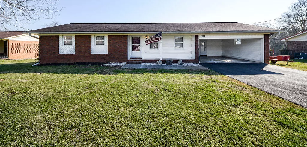 4504 Crestway DR, Cohutta, GA 30710