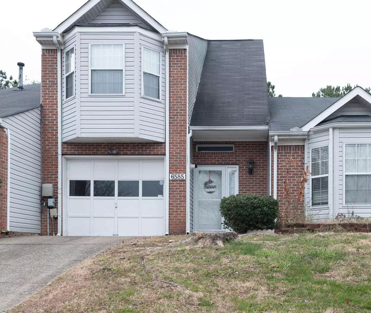 Chattanooga, TN 37421,6585 Hickory Trace CIR