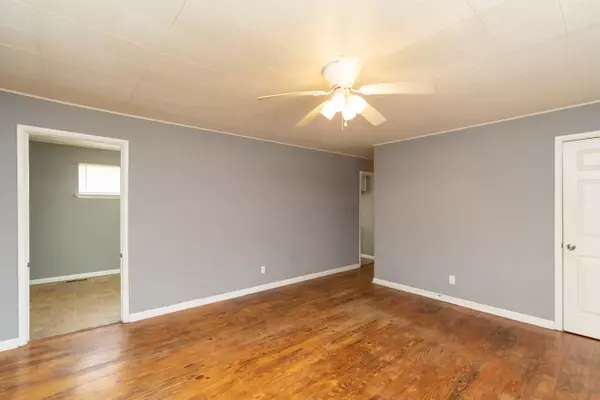 Rossville, GA 30741,304 Mcdonald DR