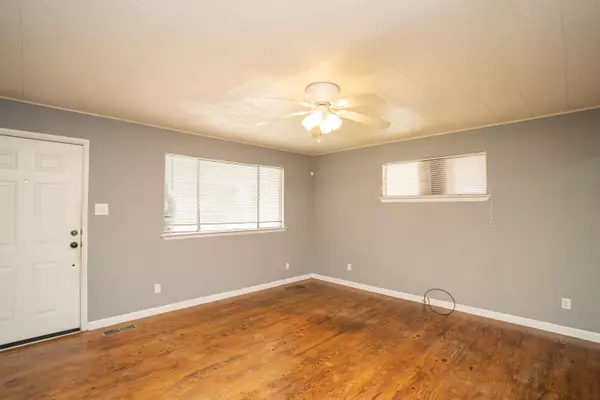 Rossville, GA 30741,304 Mcdonald DR