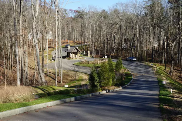 Signal Mountain, TN 37377,8197 Mountain Laurel TRL