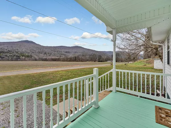 South Pittsburg, TN 37380,7363 Sweetens Cove RD