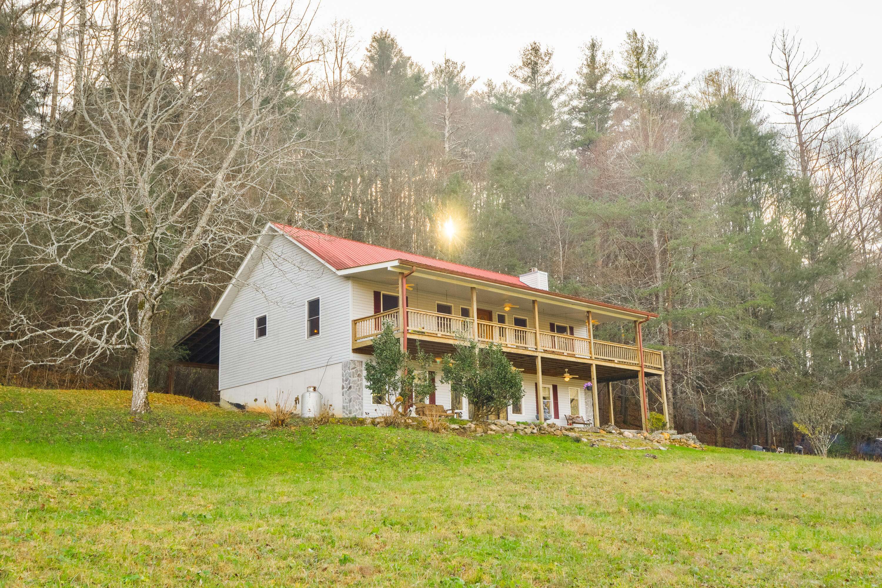 195 Bailey Creek XING, Blue Ridge, GA 30513