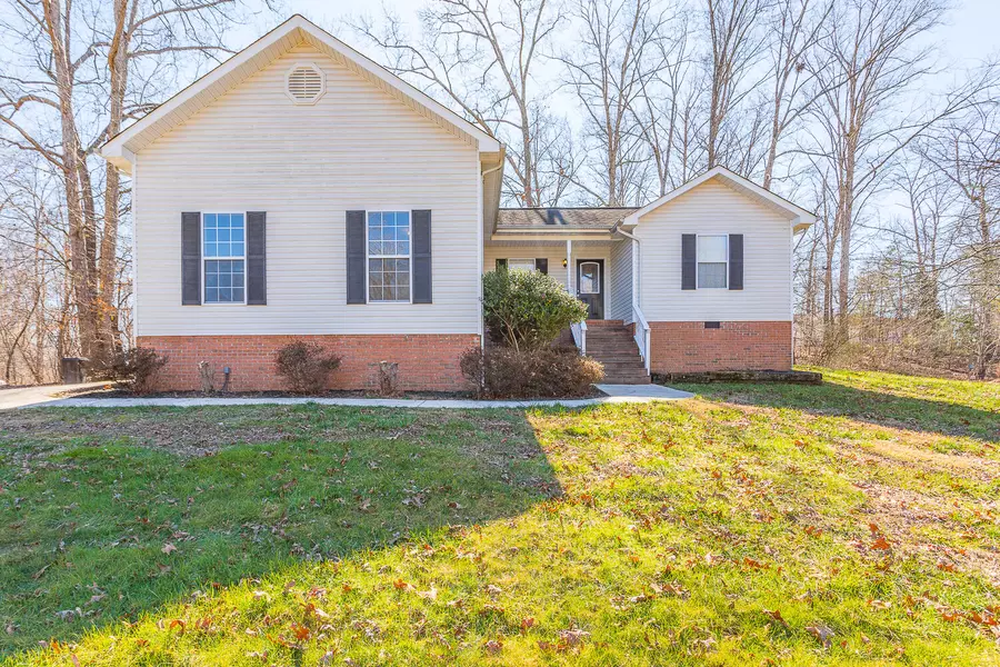 824 Van Dell DR, Rock Spring, GA 30739