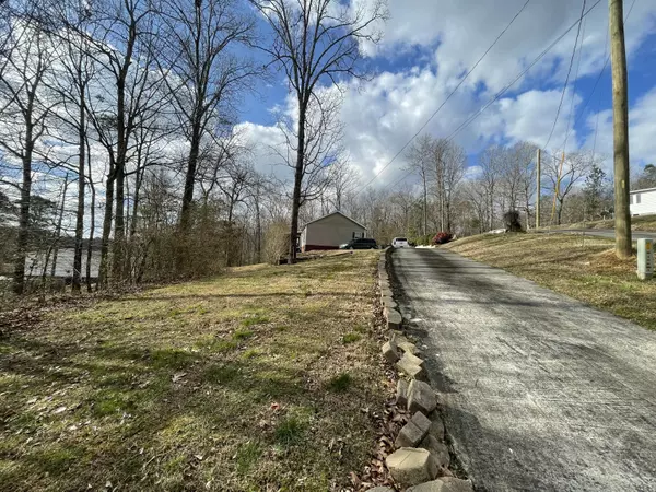 Tunnel Hill, GA 30755,33 Shetland CT