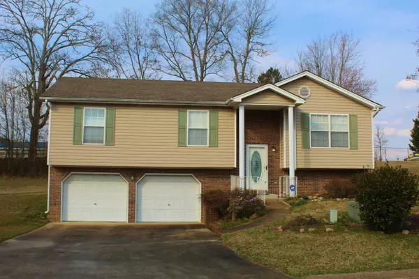 1134 Lightning DR, Soddy Daisy, TN 37379