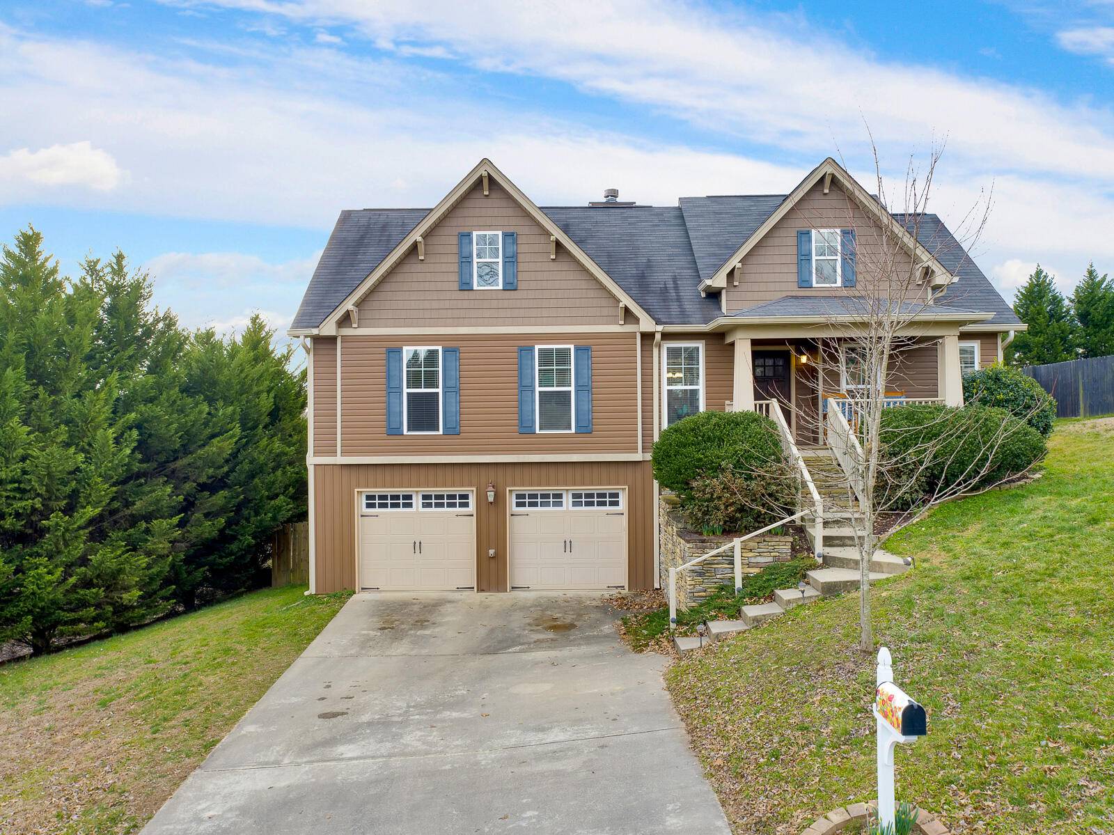 1216 Abby LN, Hixson, TN 37343