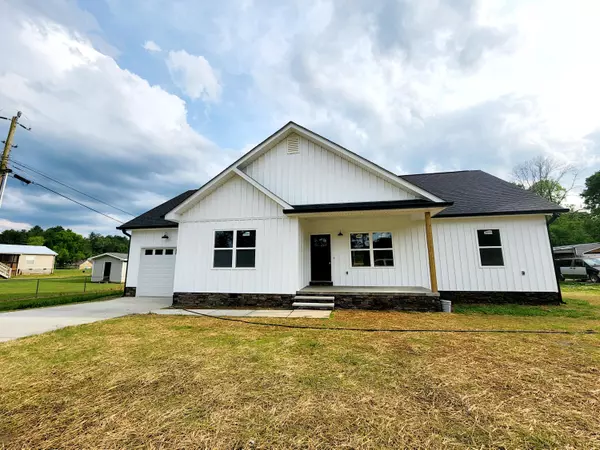 Whitwell, TN 37397,194 Massachusetts AVE