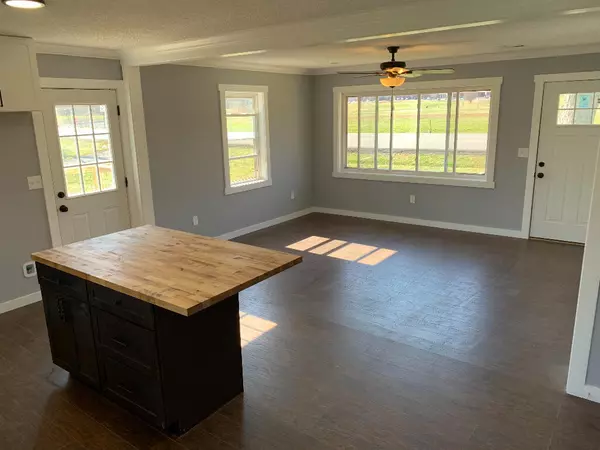 Dunlap, TN 37327,142 Jones DR