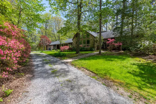 Signal Mountain, TN 37377,4402 Fairmount RD