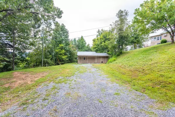 Trenton, GA 30752,251 Middleton CIR