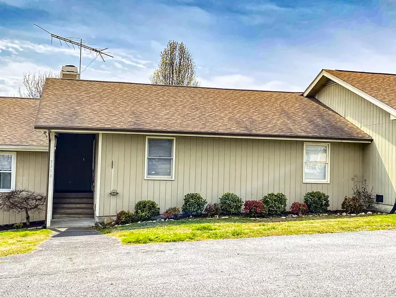 3318 Iron Gate DR, White Pine, TN 37890