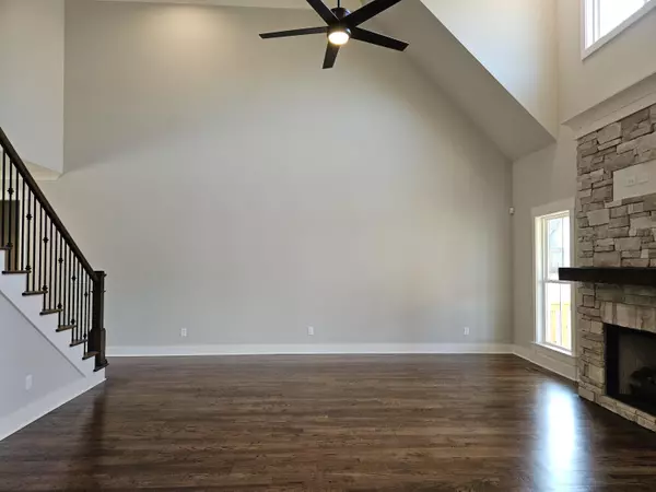 Apison, TN 37302,10652 Flicker WAY