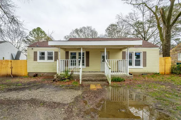 43 Hollywood DR, Rossville, GA 30741