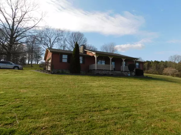 230 Co Rd 31, Riceville, TN 37370