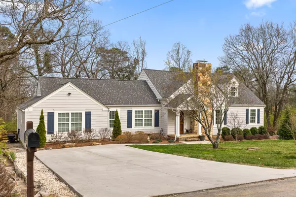 Lookout Mountain, GA 30750,1215 Peter Pan RD