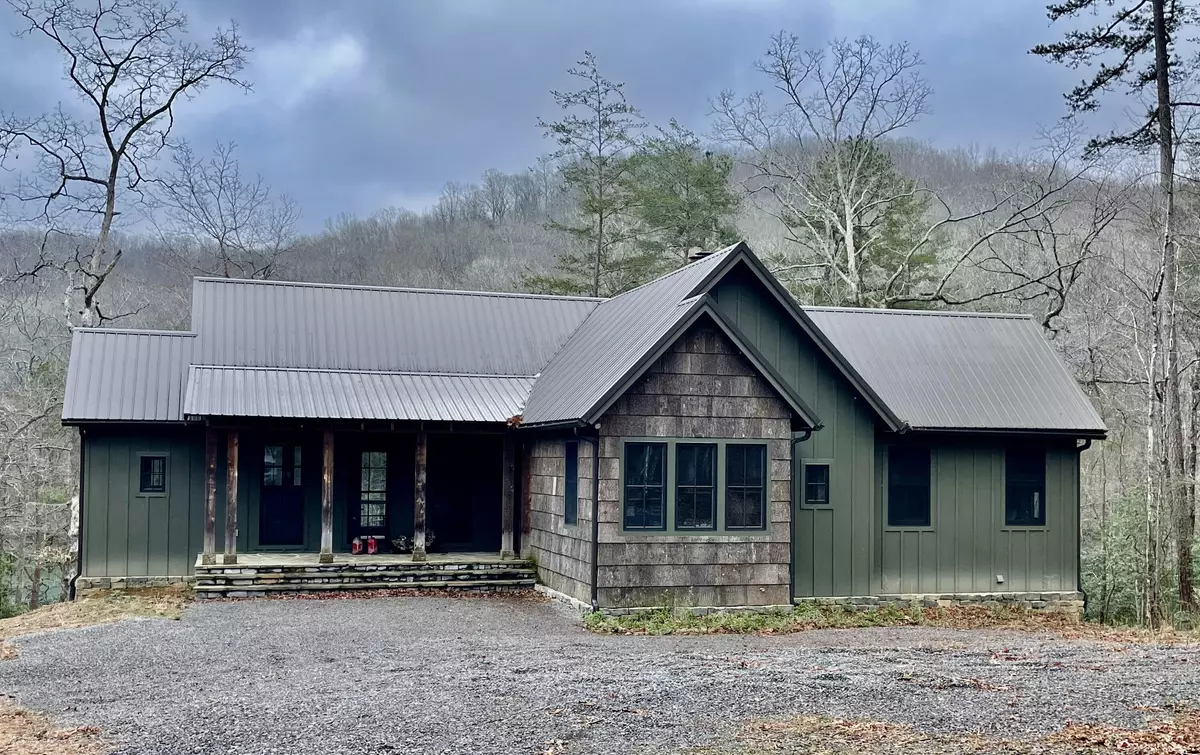 Dunlap, TN 37327,85 Haze Green Road