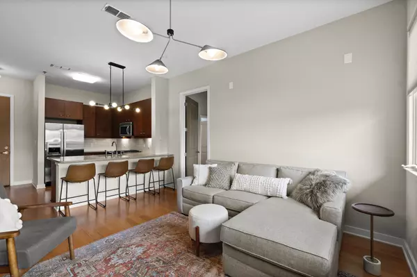 Chattanooga, TN 37405,200 Manufacturers RD