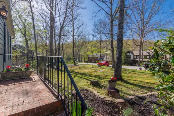 Signal Mountain, TN 37377,506 Fern TRL