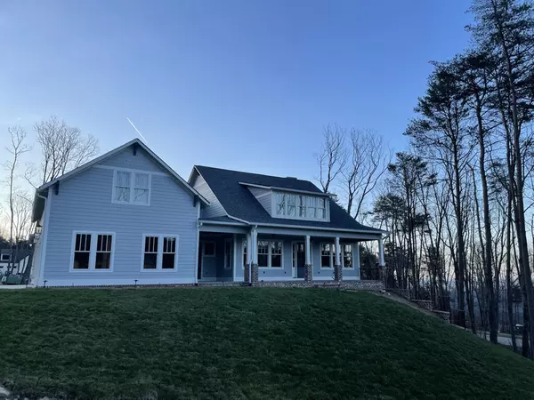 Signal Mountain, TN 37377,1317 Wintergreen LN