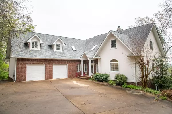 1524 Sunset DR, Signal Mountain, TN 37377