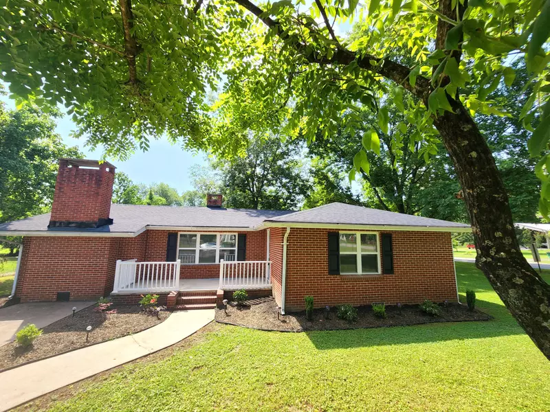 1819 Hamilton AVE, South Pittsburg, TN 37380