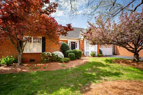 1129 Constitution DR, Chattanooga, TN 37405