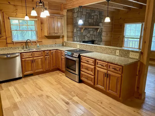 Cloudland, GA 30731,3 Highland Forest CIR