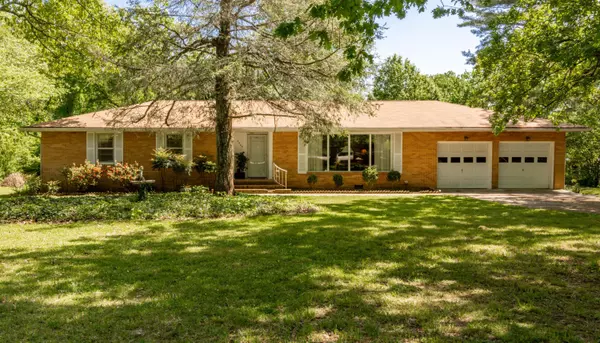 3505 Anderson PIKE, Signal Mountain, TN 37377