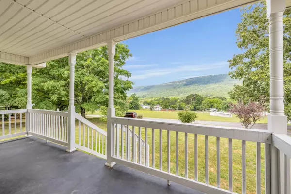 Whitwell, TN 37397,221 Elm ST