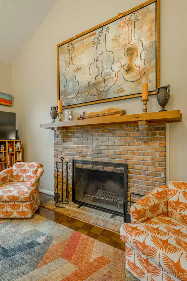 Signal Mountain, TN 37377,2302 Mourning Dove LN