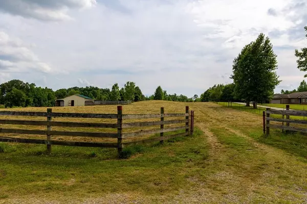 Old Fort, TN 37362,191 Moonshine LN