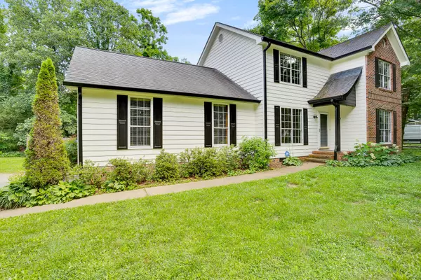 Signal Mountain, TN 37377,2104 Mourning Dove LN