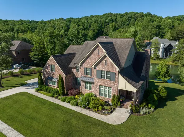 3 Ives Lake RD, Signal Mountain, TN 37377