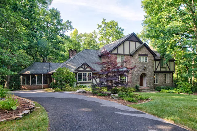 Signal Mountain, TN 37377,502 Fern TRL