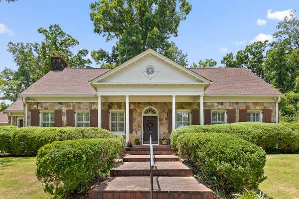 708 Emmons DR,  Dalton,  GA 30720