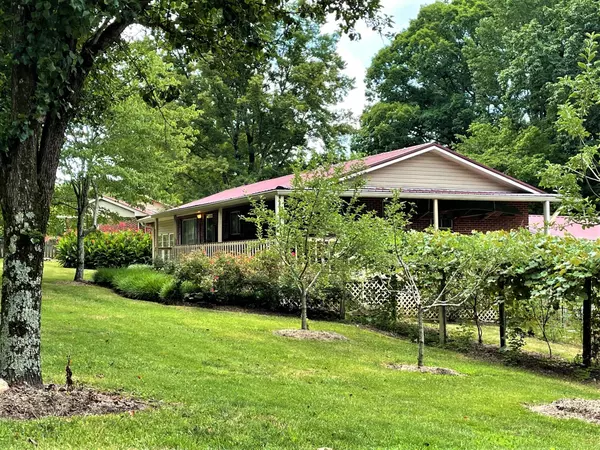 Signal Mountain, TN 37377,4303 Anderson PIKE