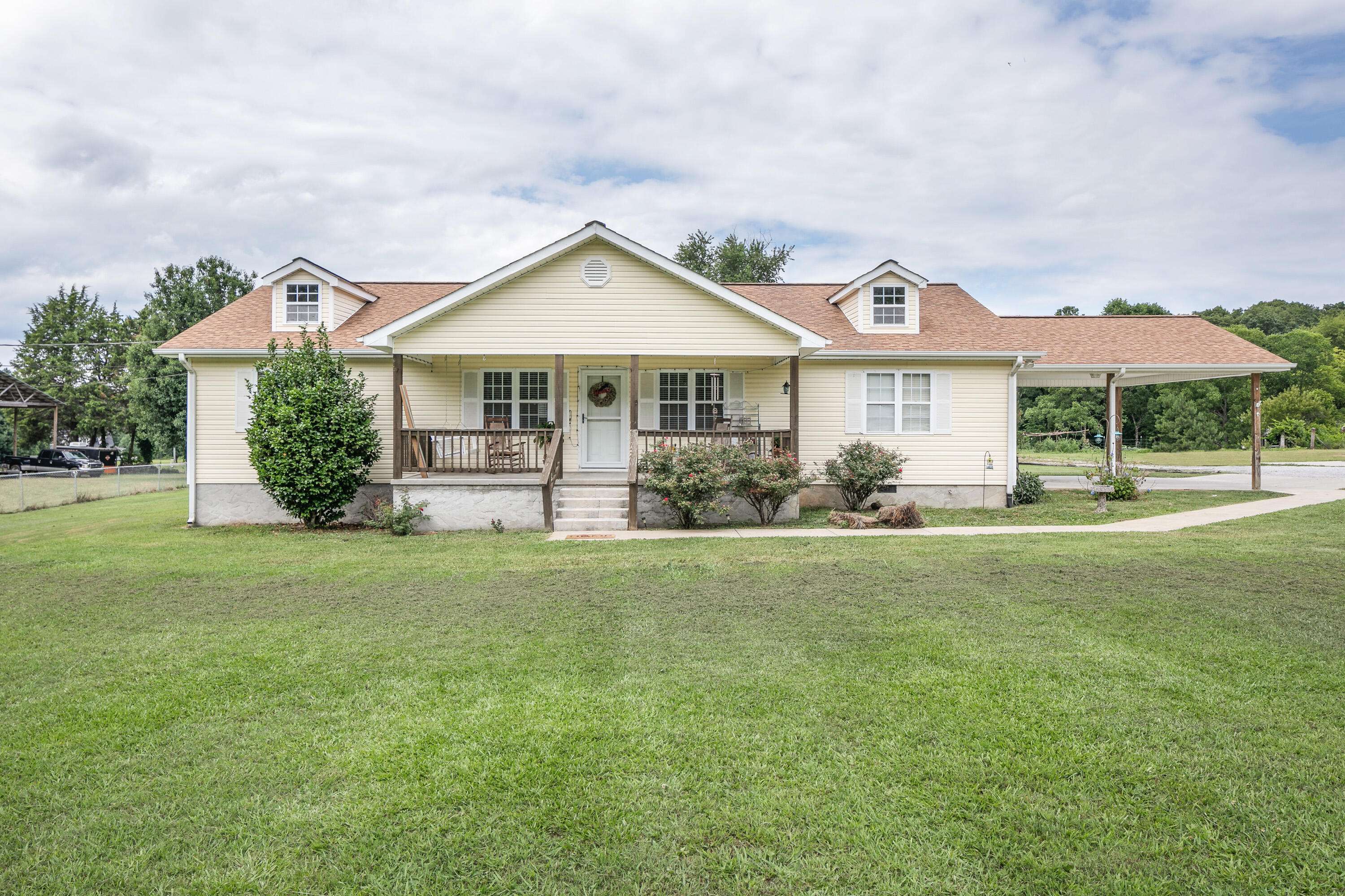 336 District Line RD, Trenton, GA 30752