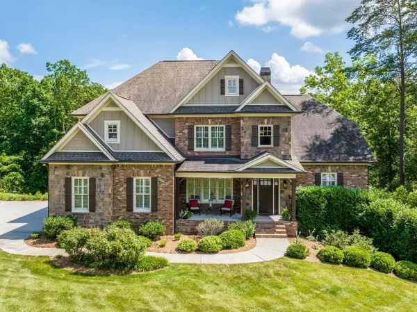 2674 Sly Fox LN, Signal Mountain, TN 37377
