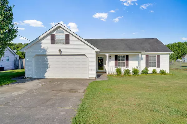 347 Sage Brush LN, Rossville, GA 30741