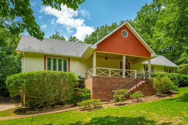 422 Fort Trace RD, Lookout Mountain, GA 30750