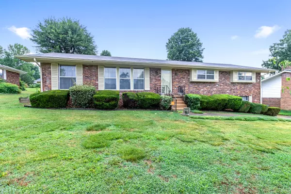 3925 Rosalind LN, Chattanooga, TN 37416