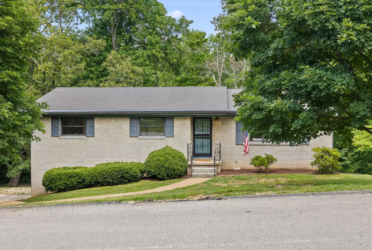 Hixson, TN 37343,517 Randall ST